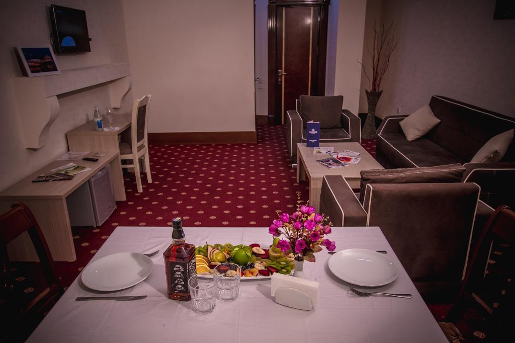 Baku Inn Hotel Eksteriør billede