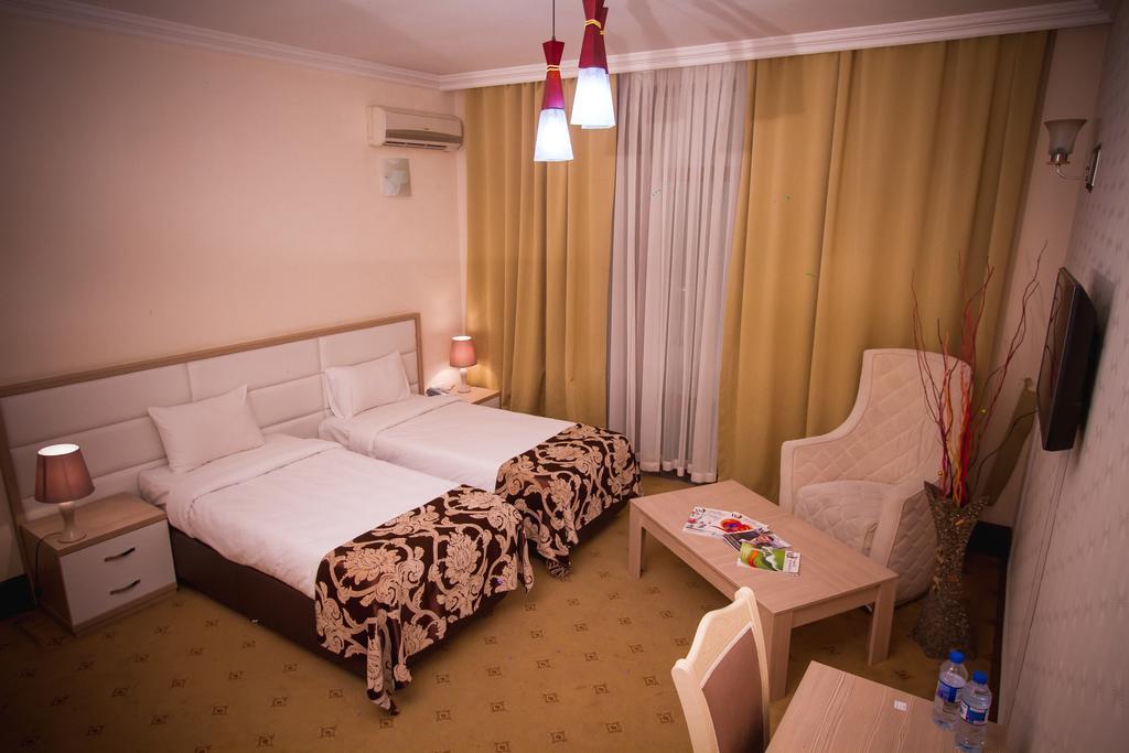 Baku Inn Hotel Eksteriør billede
