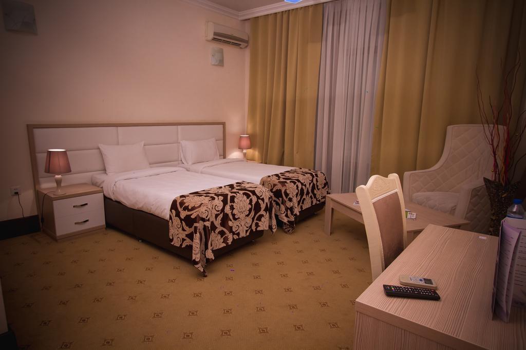 Baku Inn Hotel Eksteriør billede